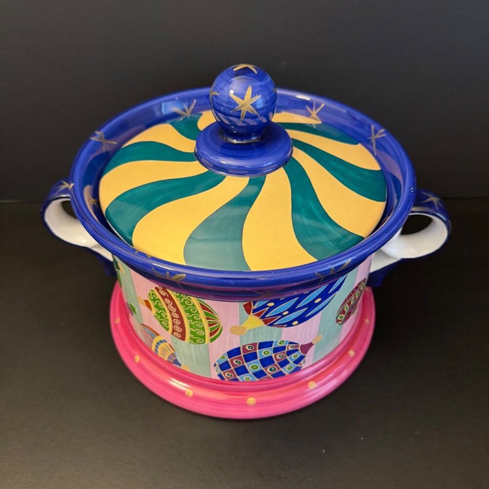 The Essex Collection Kaleidoscope Pattern Round Covered Casserole 8 3/4" - Picture 2 of 14